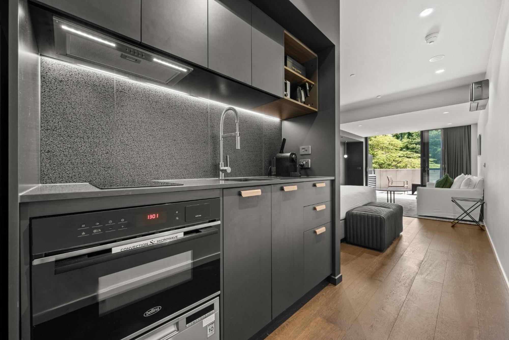 Apartment Bright In Braddon With Parking